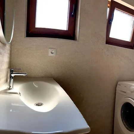 Luka Appartement *